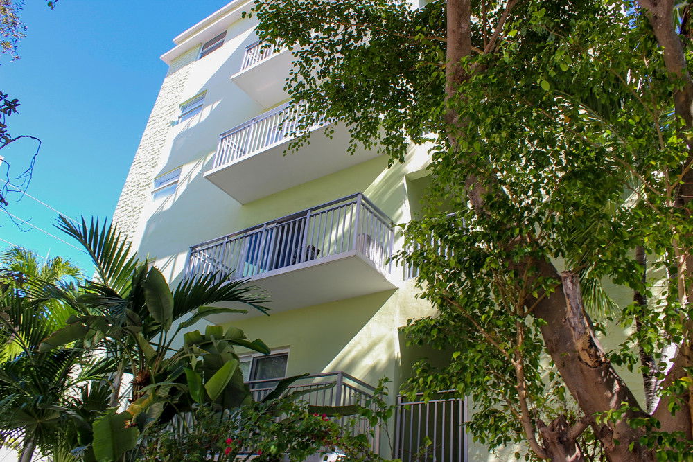 363 Washington Ave  photo 2